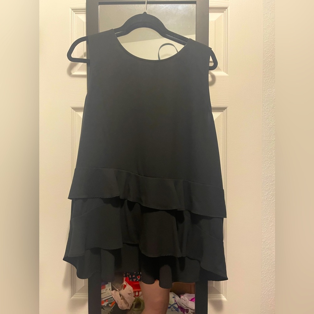 🖤 black tiered peplum top